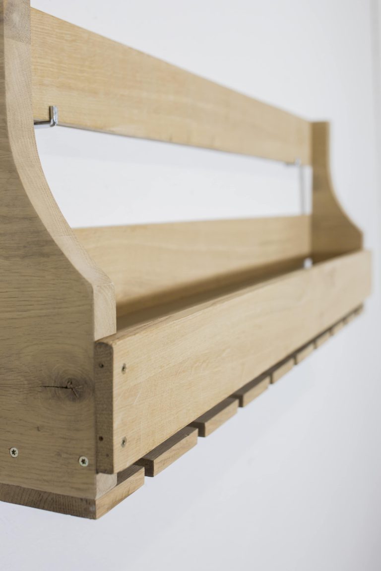 Houten wijnrek voor aan de muur - met glashouder - bruin - klaar gemonteerd - plank voor wijnflessen en wijnglazen