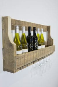 Ongekend DIY industrieel wijnrek met hangende glazen | pallethout | Maikku XT-38